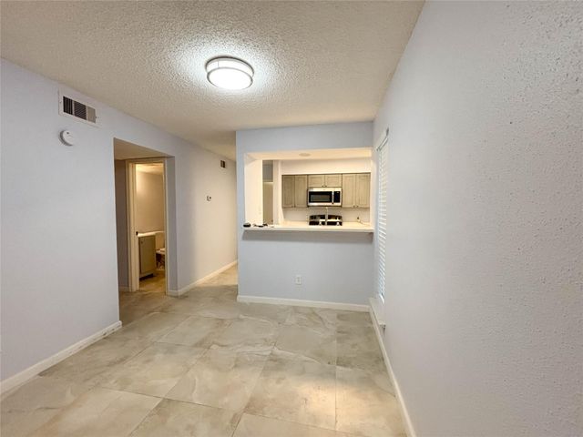 6601 Sands Point Drive 48, Houston, TX 77074