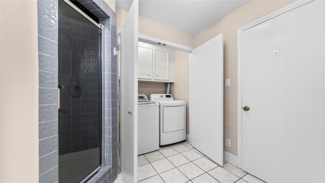 1017 Howard Lane, Bellaire, TX 77401