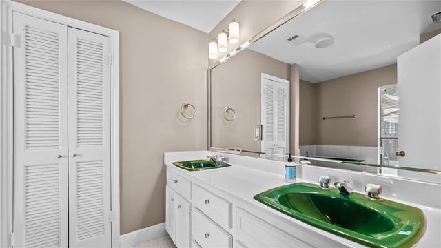 1017 Howard Lane, Bellaire, TX 77401