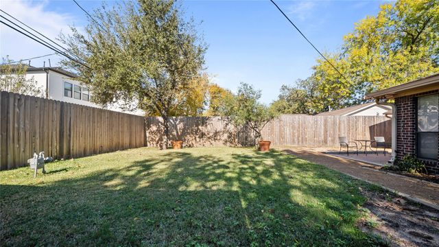 1017 Howard Lane, Bellaire, TX 77401