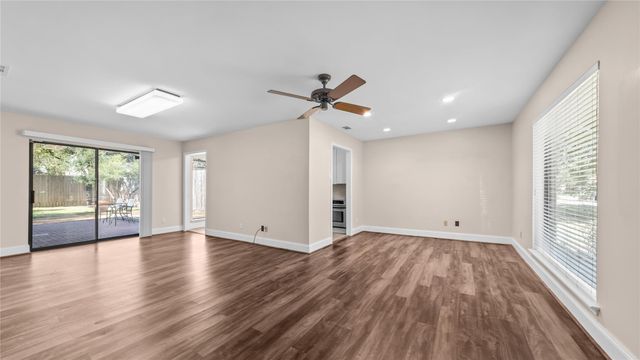 1017 Howard Lane, Bellaire, TX 77401