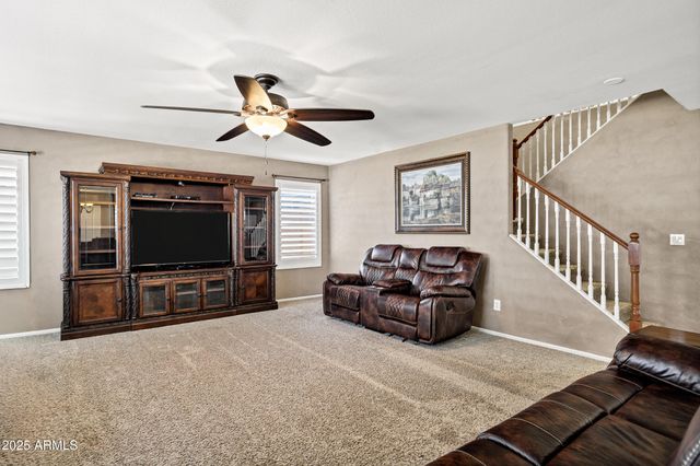 566 W LOVE Road, San Tan Valley, AZ 85143