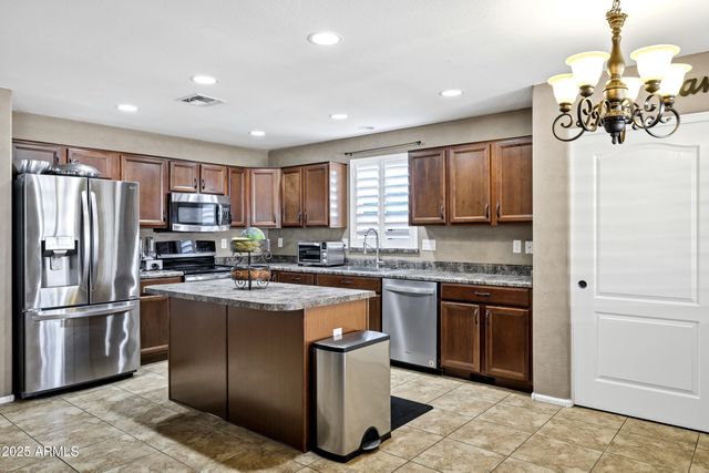 566 W LOVE Road, San Tan Valley, AZ 85143