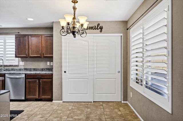 566 W LOVE Road, San Tan Valley, AZ 85143