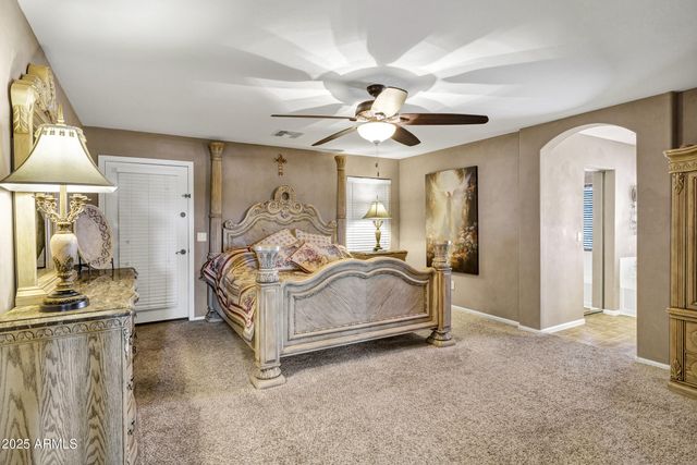 566 W LOVE Road, San Tan Valley, AZ 85143