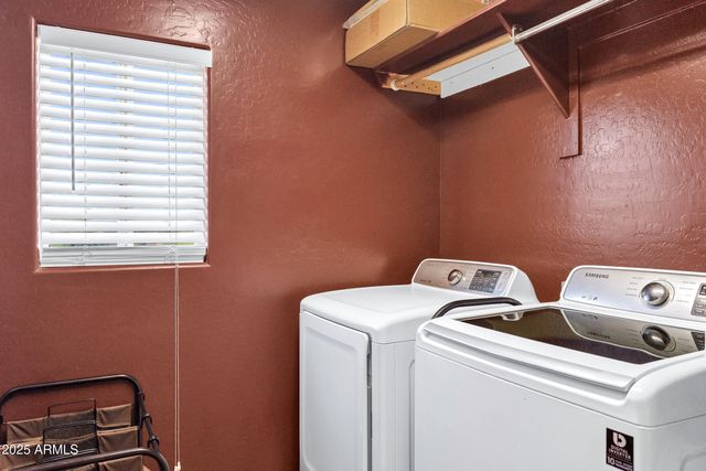 566 W LOVE Road, San Tan Valley, AZ 85143