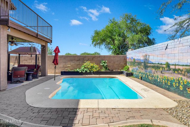 566 W LOVE Road, San Tan Valley, AZ 85143