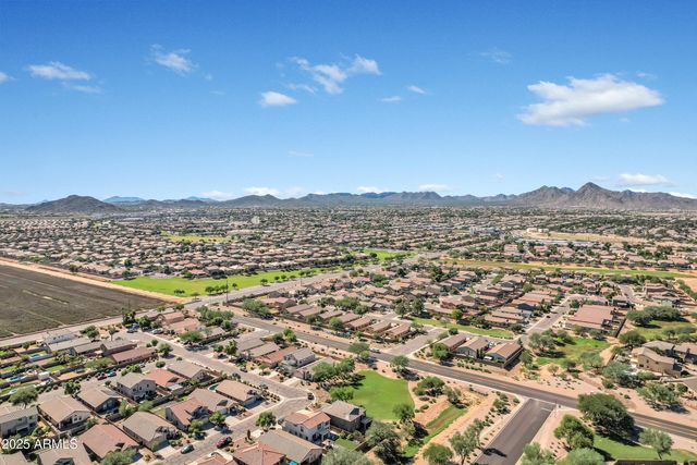 566 W LOVE Road, San Tan Valley, AZ 85143