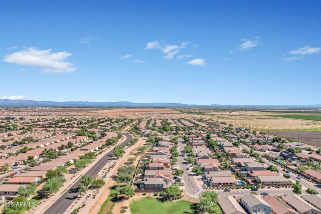 566 W LOVE Road, San Tan Valley, AZ 85143