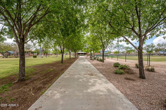 566 W LOVE Road, San Tan Valley, AZ 85143