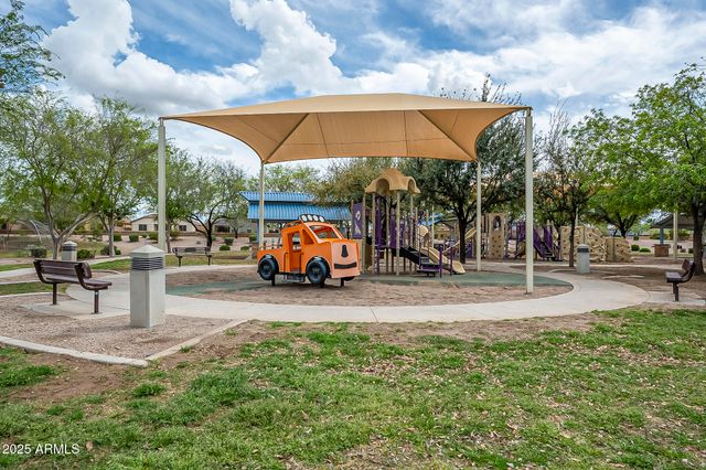 566 W LOVE Road, San Tan Valley, AZ 85143