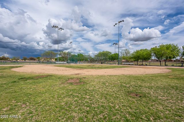 566 W LOVE Road, San Tan Valley, AZ 85143