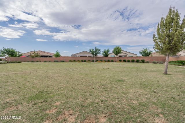 566 W LOVE Road, San Tan Valley, AZ 85143