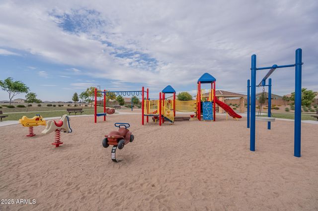 566 W LOVE Road, San Tan Valley, AZ 85143