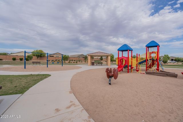 566 W LOVE Road, San Tan Valley, AZ 85143