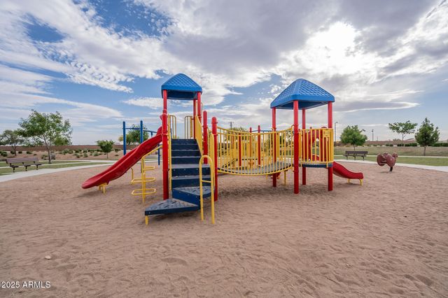 566 W LOVE Road, San Tan Valley, AZ 85143