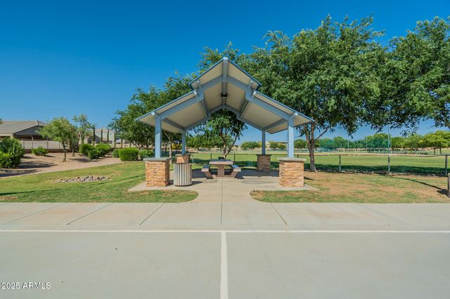 566 W LOVE Road, San Tan Valley, AZ 85143