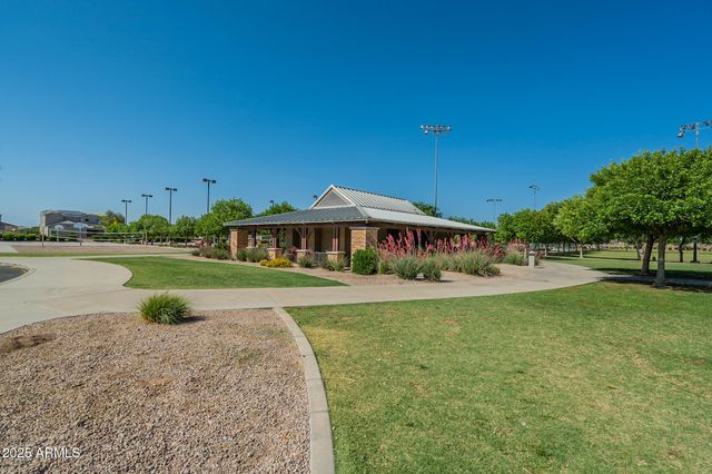 566 W LOVE Road, San Tan Valley, AZ 85143