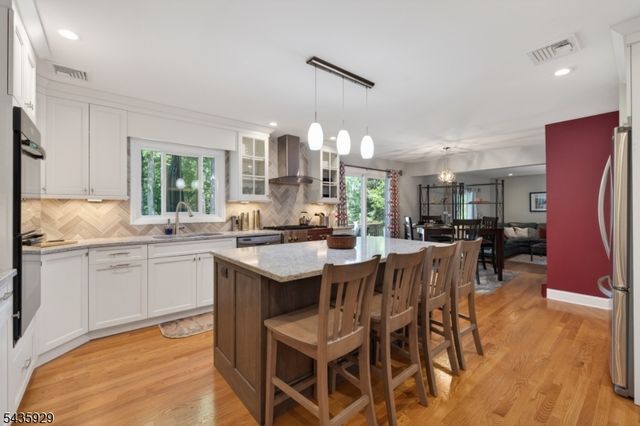 32 1St St, Florham Park Boro, NJ 07932