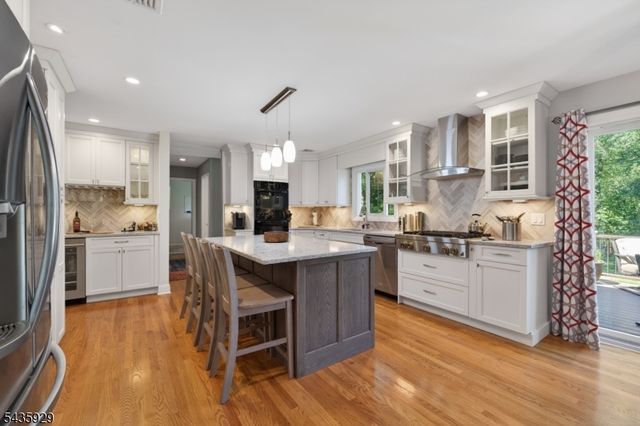 32 1St St, Florham Park Boro, NJ 07932