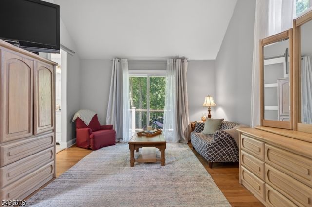 32 1St St, Florham Park Boro, NJ 07932