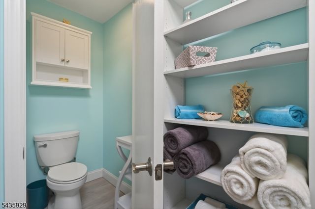 32 1St St, Florham Park Boro, NJ 07932