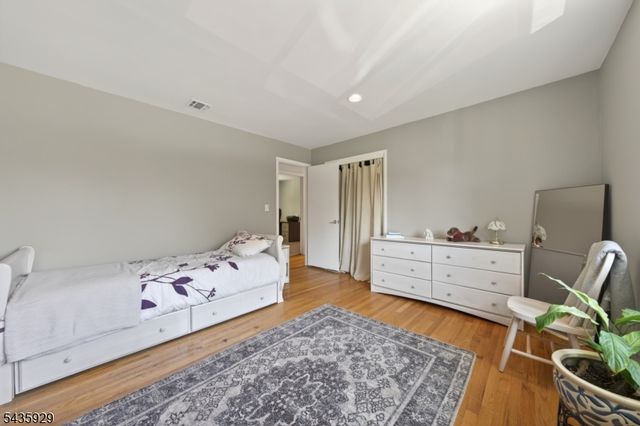 32 1St St, Florham Park Boro, NJ 07932