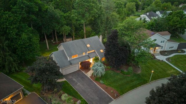 32 1St St, Florham Park Boro, NJ 07932