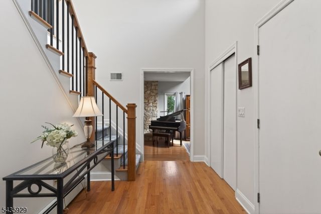 32 1St St, Florham Park Boro, NJ 07932