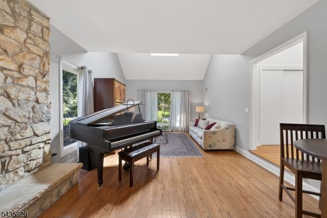 32 1St St, Florham Park Boro, NJ 07932
