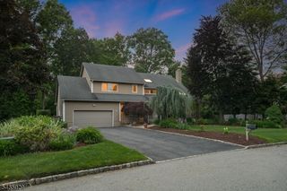32 1St St, Florham Park Boro, NJ 07932