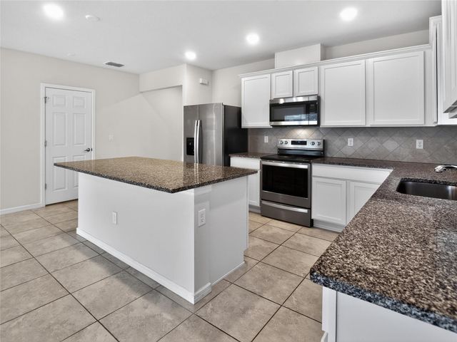 1612 ASPEN AVENUE, Davenport, FL 33837