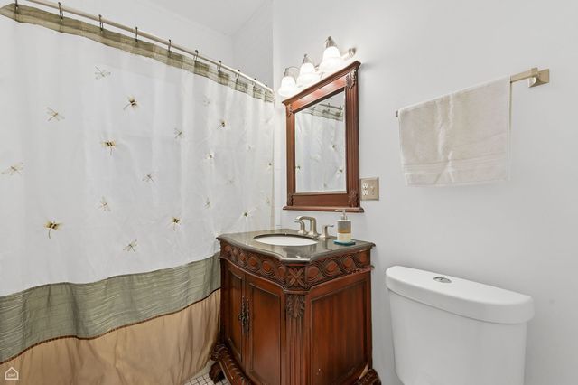1233 E 53rd Street 2, Chicago, IL 60615