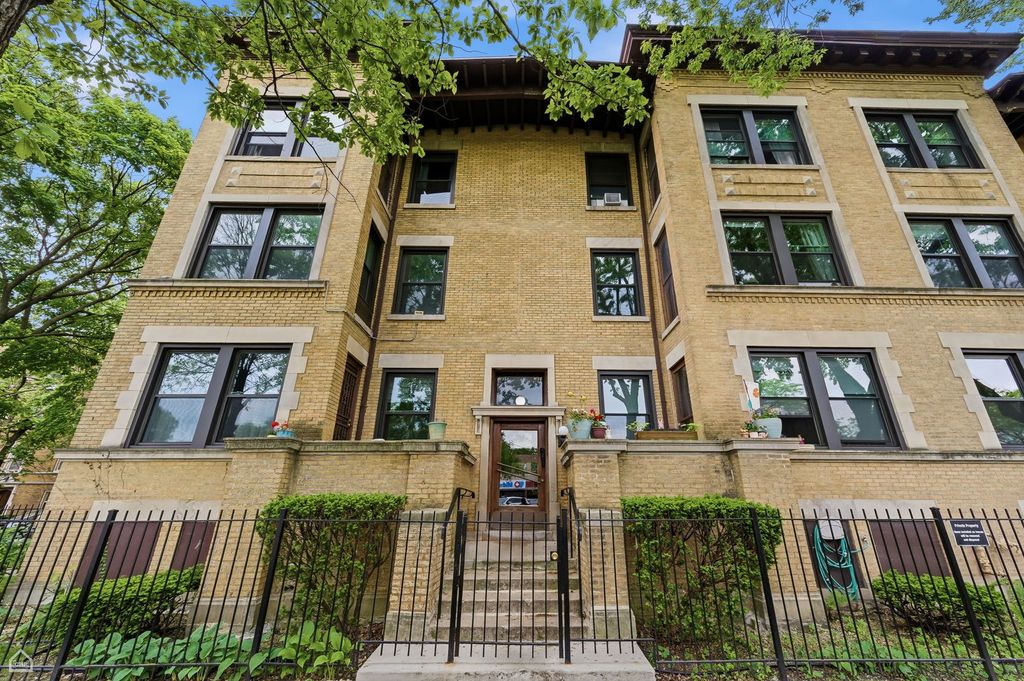 1233 E 53rd Street 2, Chicago, IL 60615