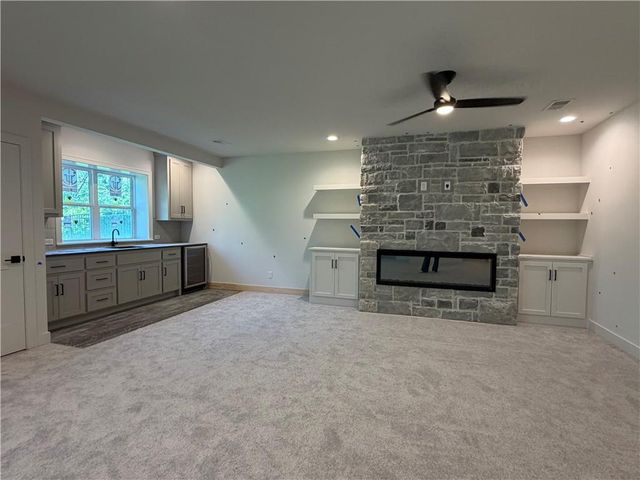 22415 W 89th Terrace, Lenexa, KS 66227