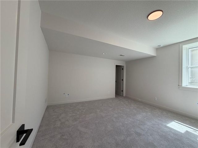 22415 W 89th Terrace, Lenexa, KS 66227