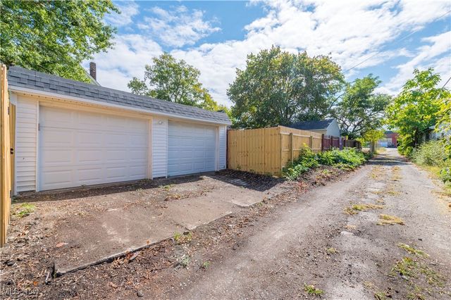 1488-1490 W 112th Street, Cleveland, OH 44102