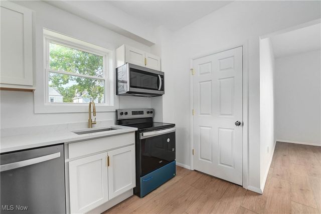 1488-1490 W 112th Street, Cleveland, OH 44102