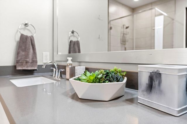 4227 Allen Street, Houston, TX 77007