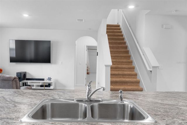 821 SUN BURST ROAD, Winter Haven, FL 33880