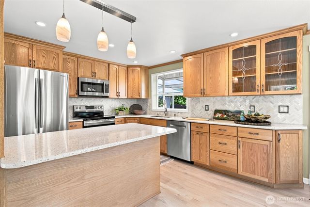 1814 Agate Court NW, Poulsbo, WA 98370