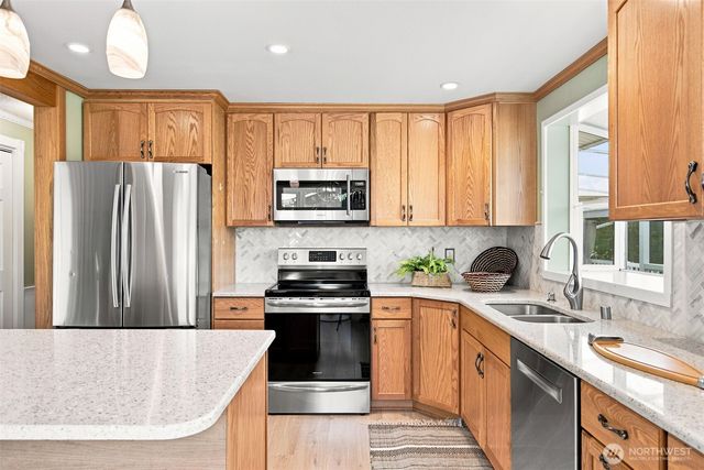 1814 Agate Court NW, Poulsbo, WA 98370
