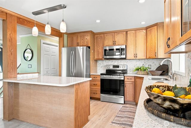 1814 Agate Court NW, Poulsbo, WA 98370