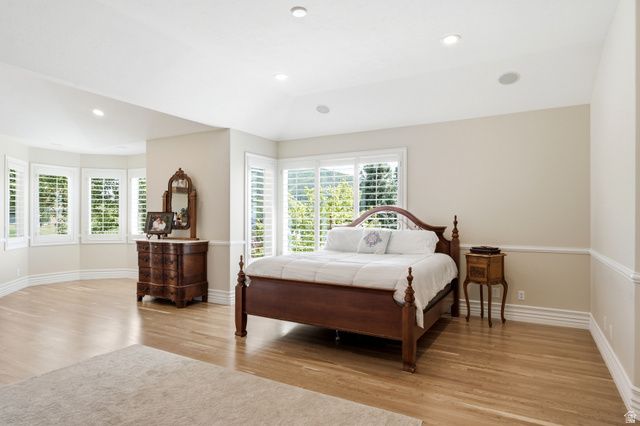 1756 S STONE HOLLOW DR, Bountiful, UT 84010