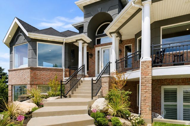1756 S STONE HOLLOW DR, Bountiful, UT 84010
