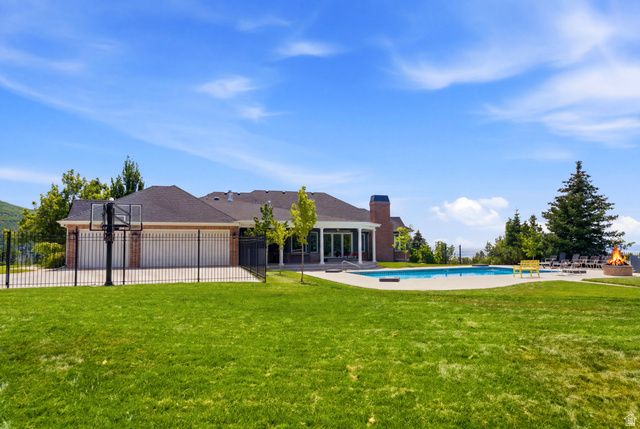 1756 S STONE HOLLOW DR, Bountiful, UT 84010