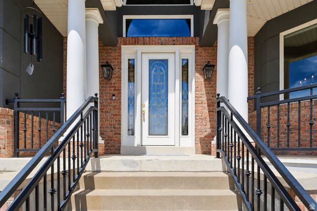 1756 S STONE HOLLOW DR, Bountiful, UT 84010