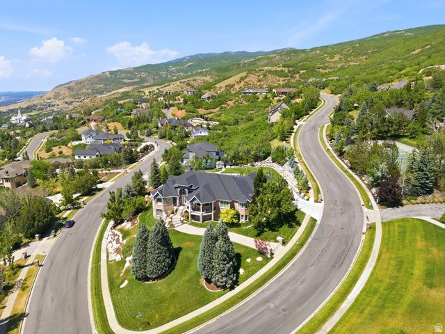 1756 S STONE HOLLOW DR, Bountiful, UT 84010