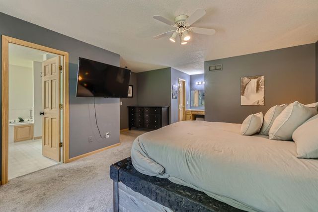 14925 Oak Ridge Court W, Burnsville, MN 55306