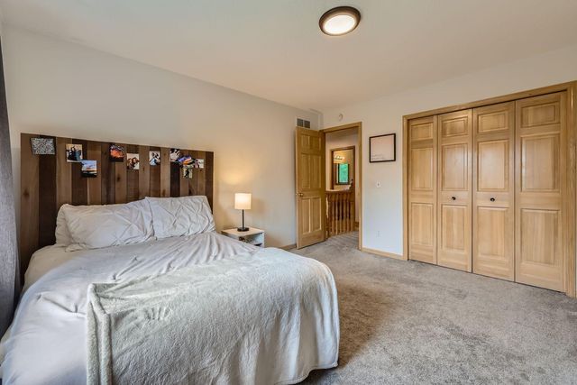 14925 Oak Ridge Court W, Burnsville, MN 55306